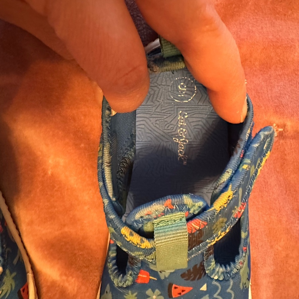 Cat & Jack Toddler water shoes - Picture 2 of 6